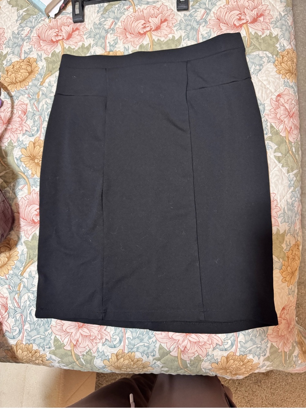 Tahari Black Pencil Skirt - Tailored Office Staple